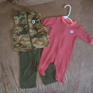 🐢3 for $9🐢Fleece vest & pants and striped footie